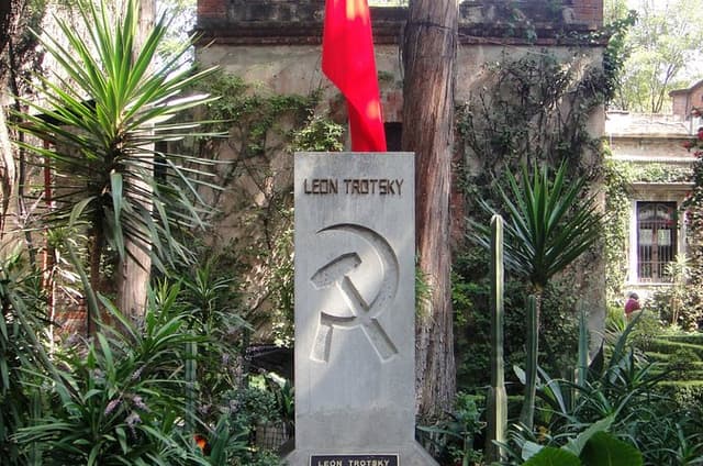 Mexico City Coyoacan and Leon Trotsky Tour