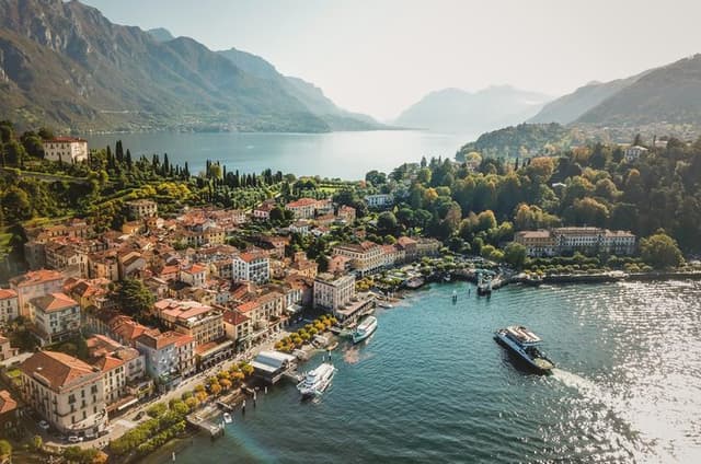 Lake Como Boat Cruise, Bellagio & Lugano Day Trip from Milan