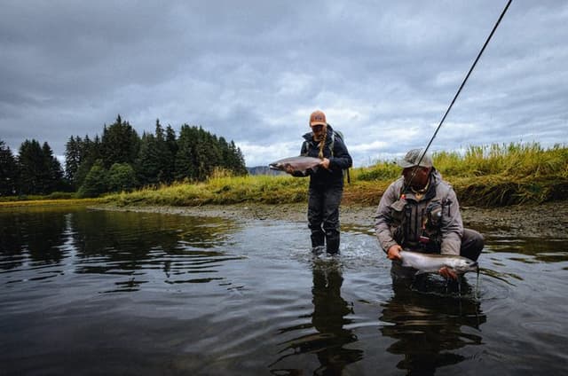 Icy Strait River Fishing & Wildlife Search