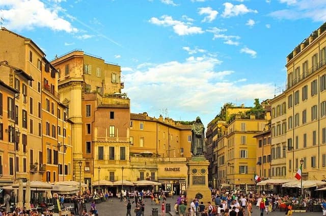 Walk Through the Heart of Rome Tour With Audio Guide