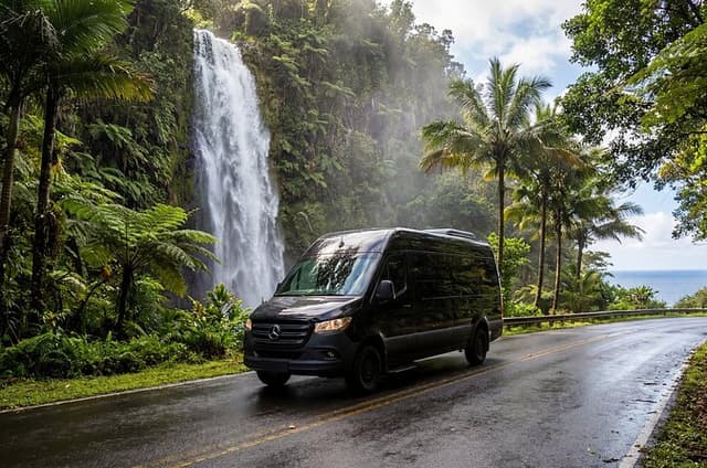 Private Hawaii Island Volcano, Waterfall, & Coffee Full-Day Tour