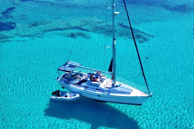 Private full day cruise to Antiparos with Paros Sail