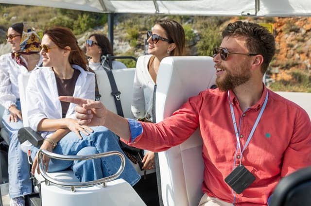Eco Tuk Tuk Tour - Hvar hidden gems