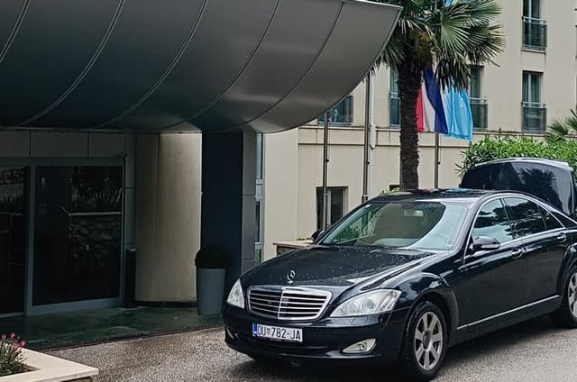 Orebic to Dubrovnik AIRPORT transfer with WINE tasting INCLUDED