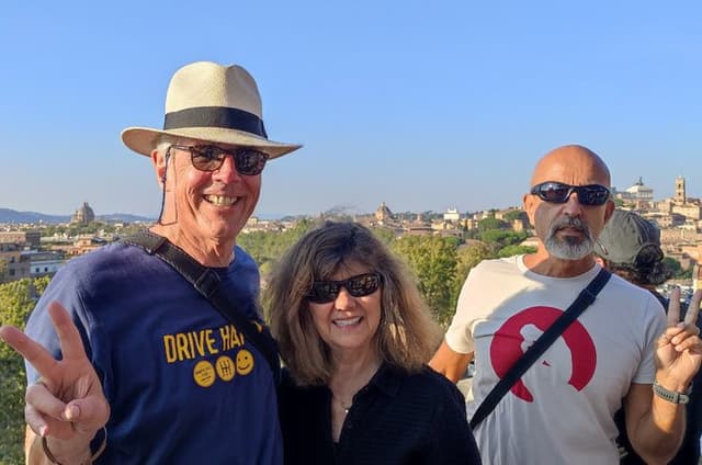 Monks and Knights walking tour on Aventino with Gelato