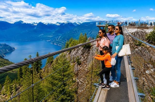 Whistler Tour from Vancouver + Sea to Sky Gondola + Shannon Falls