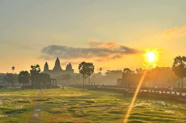 Private Angkor Wat Sunrise Tour from Siem Reap