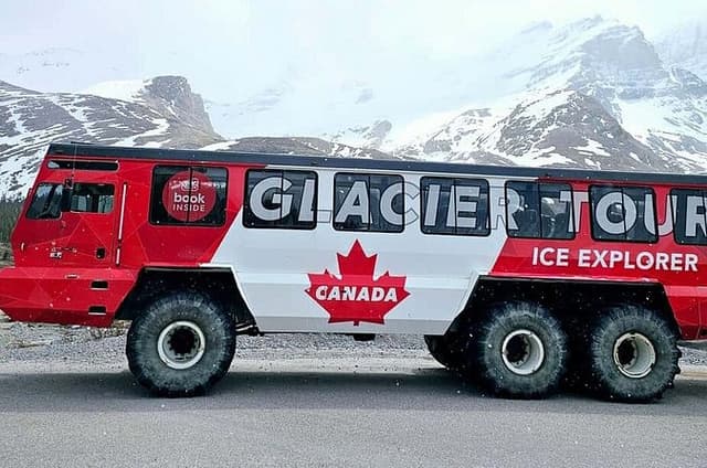 Columbia Icefield and Skywalk Tour from Calgary Canmore