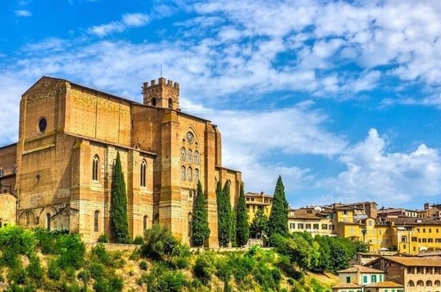 Siena Mysterious Holistic Audio Tour between Legends and Secrets