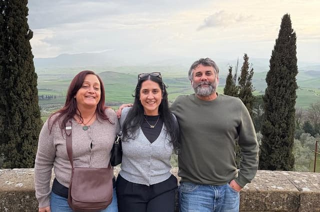 Pecorino Cheese and Brunello Tasting Tour in Tuscany