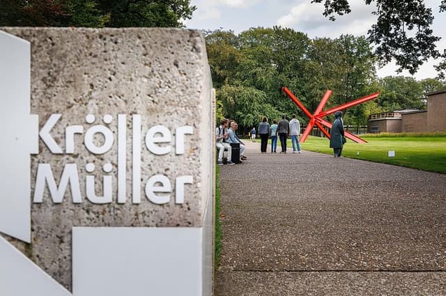 Private Kröller-Müller Tour: Museum,Sculpture Park,Hunting Lodge