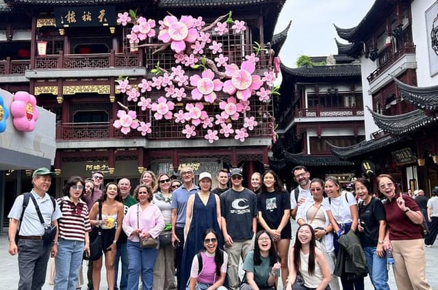 Zhujiajiao Water Town+Yu Garden+City God Temple+the Bund Day Tour