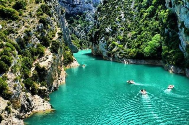 Verdon canyon, lavender of Valensole & Moustiers-Sainte-Marie