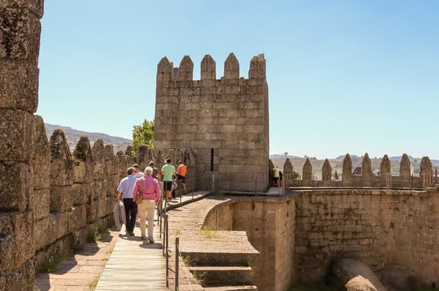 Private Guimarães, Braga & Bom Jesus Tour from Porto