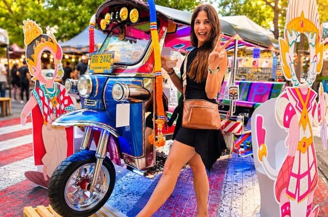 Private Tuktuk Night life Food Tour in Bangkok (Night Time)