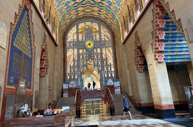 Downtown Detroit Walking Tour, Historic Landmarks and Art Deco