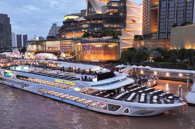 Bangkok Night River Dinner Cruise and Cultural Show by Sawasdee