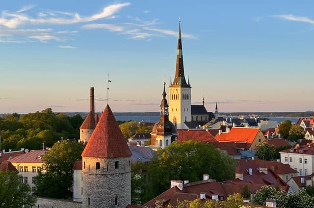 Guided Tallinn Old Town Walking Tour