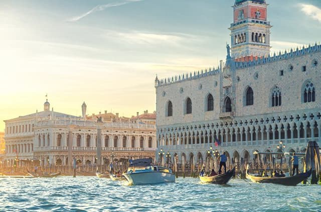 Private Venice Sunset Aperitivo Shore Tour