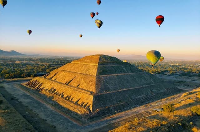 Balloon Flight | Pick up CDMX | Breakfast in Cave | Pyramids