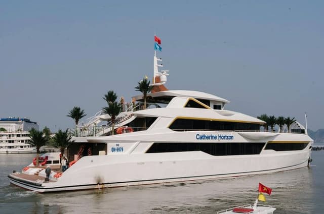 Catherine Ha Long Bay Day Cruise from Halong International Port