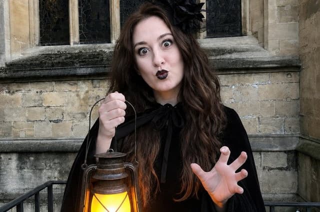 Bath Ghost Tour: Scented Stories, Dark Humour & Haunted History