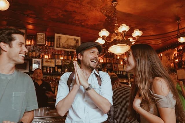 10 Tastings Madrid Tapas and Wine Tour with Live Guitar