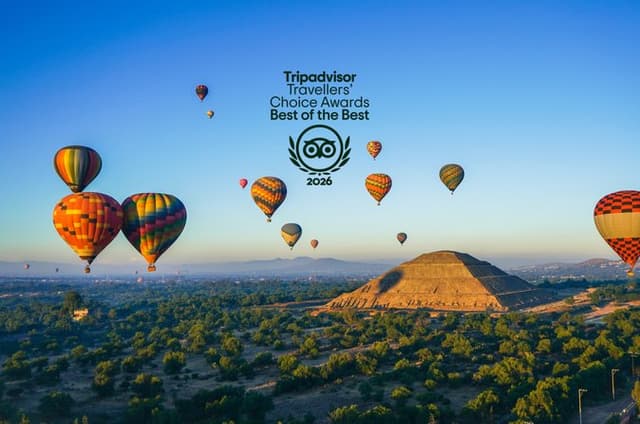 Balloon flight + pick up in CDMX + Breakfast in Cave + Pyramids