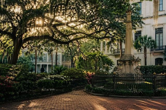 Savannah Self-Guided Discovery: Historic Squares & Southern Charm