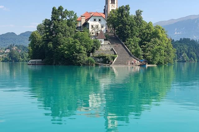 A day in Alpine Slovenia: Lakes Bled, Bohinj & Vintgar Gorge