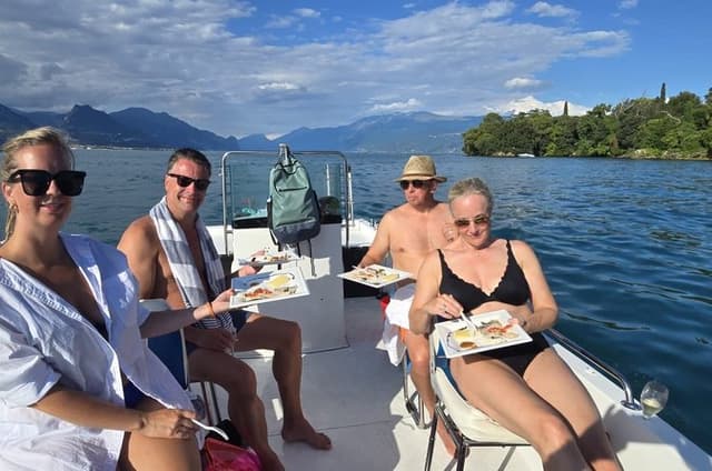 Private Boat Tour to Isola del Garda with Wine and Food Tasting