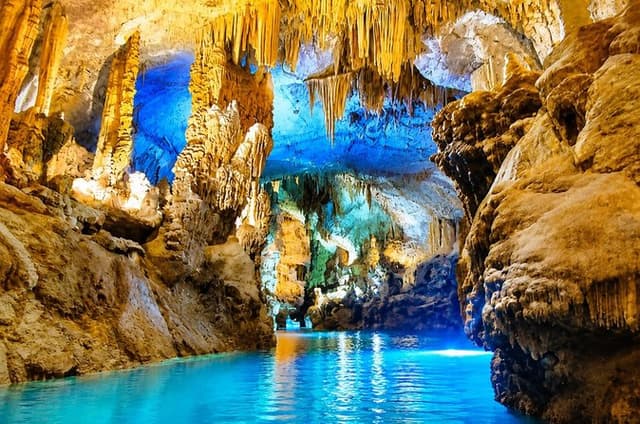 Private Jeita Grotto, Harissa, Jounieh Cable Car Tour from Beirut