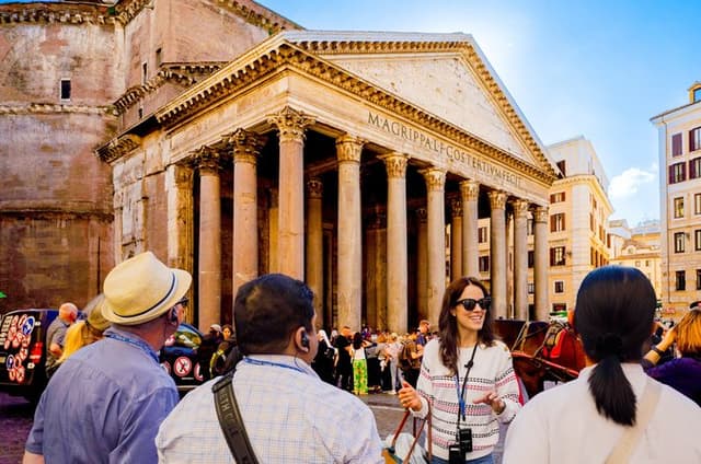 Rome Hidden Gems with Pantheon Small-Group Tour