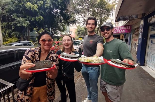MEXICO CITY FOOD TOUR: flavors on two wheels