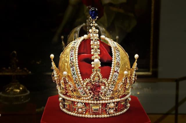 Kunsthistorisches Museum Vienna and Imperial Treasury of Vienna