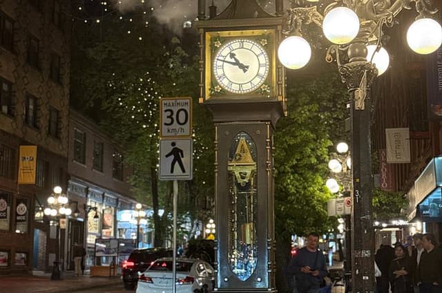 Vancouver and North Shore Hidden Gems Private Tour
