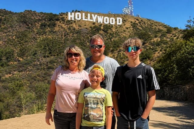Grand City Tour of Los Angeles, Hollywood and Beverly Hills