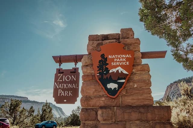 From SLC: Private Day Tour to Bryce Canyon and Zion National Park
