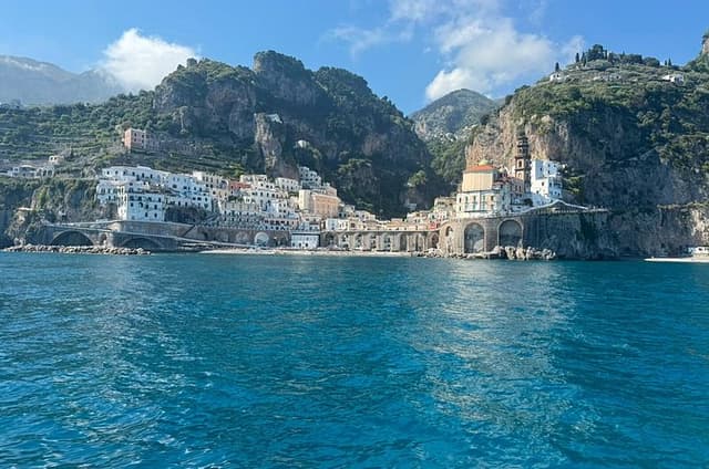 Sorrento, Positano & Amalfi Bus Tour & Boat from Naples