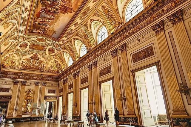 From Naples: Caserta Day Trip in Royal Palace and Designer Outlet