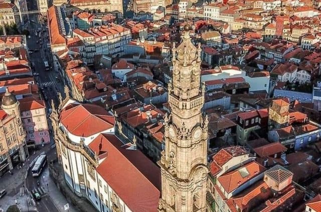 Porto Masterclass Walking Tour: Historical View & Hidden Gem