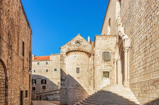 Dominican Monastery and Dubrovnik Cathedral Private Tour