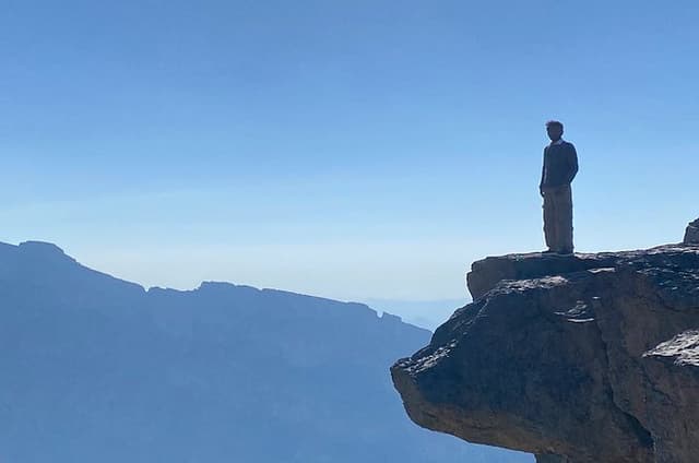 Explore Oman Grand Canyon Jabal Shams+Nizwa+Misfat Al Abreein-4WD