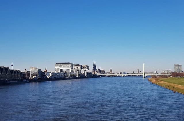 Exclusive E Bike Tour of Cologne with Guide in Small Group