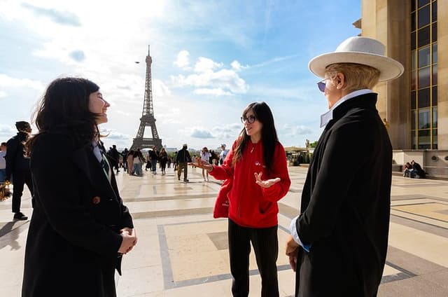Paris Hidden Gems Walking Tour: Passy & Eiffel Tower Views