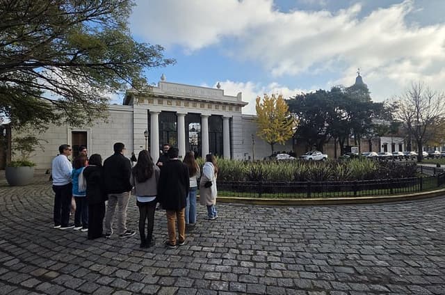 Discover Buenos Aires: City Tour