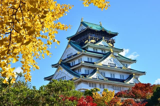 Full Day Walking Tour in Osaka Castle Temples and Ukiyoe