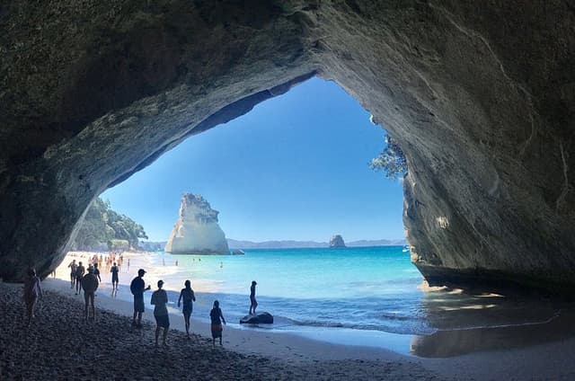 Cathedral Cove & Hot Water Beach Small Group Tour from Auckland