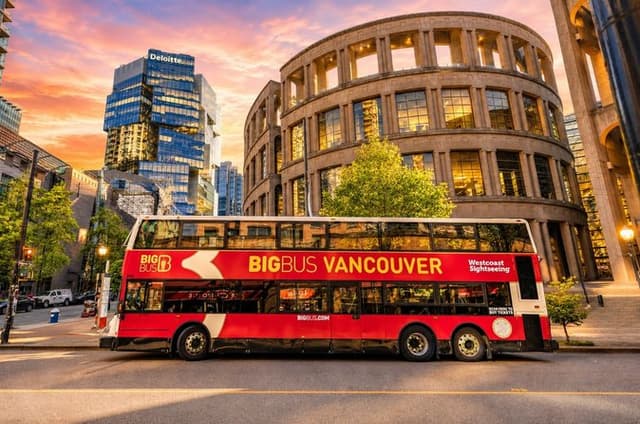 Double Decker Bus Night Tour plus Stanley Park & English Bay
