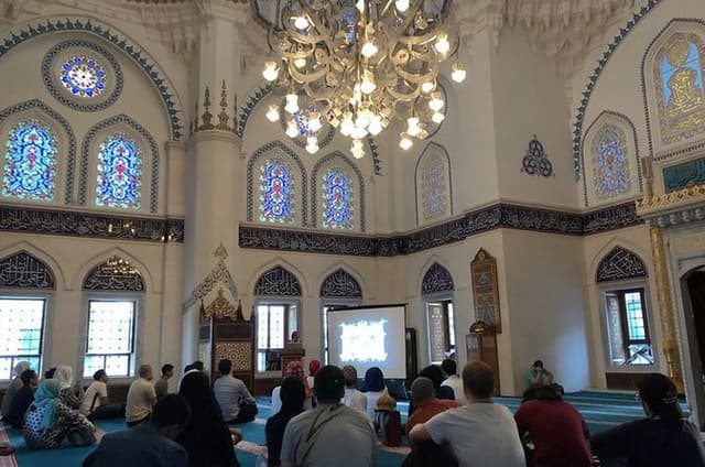 Tokyo Muslim Friendly Cultural Private Tour